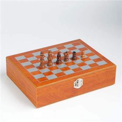 Набор 6 в 1:фляжка 8 oz, рюмка, воронка, кубики 5 шт, карты, шахматы, 18 х 24 см , микс