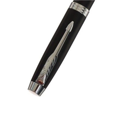 Ручка подарочная перьевая в кожзам футляре, корпус черный с серебром