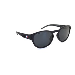 Солнцезащитные очки - Tommy Hilfiger 2260  черный