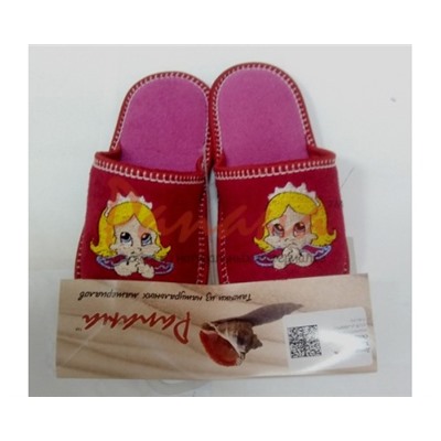 Домашняя обувь детская, махра красная, вышивка "Девочка" 413001